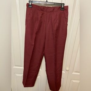 !!NEW LISTING!! Like new condition pants in Burgundy color ready for fall.